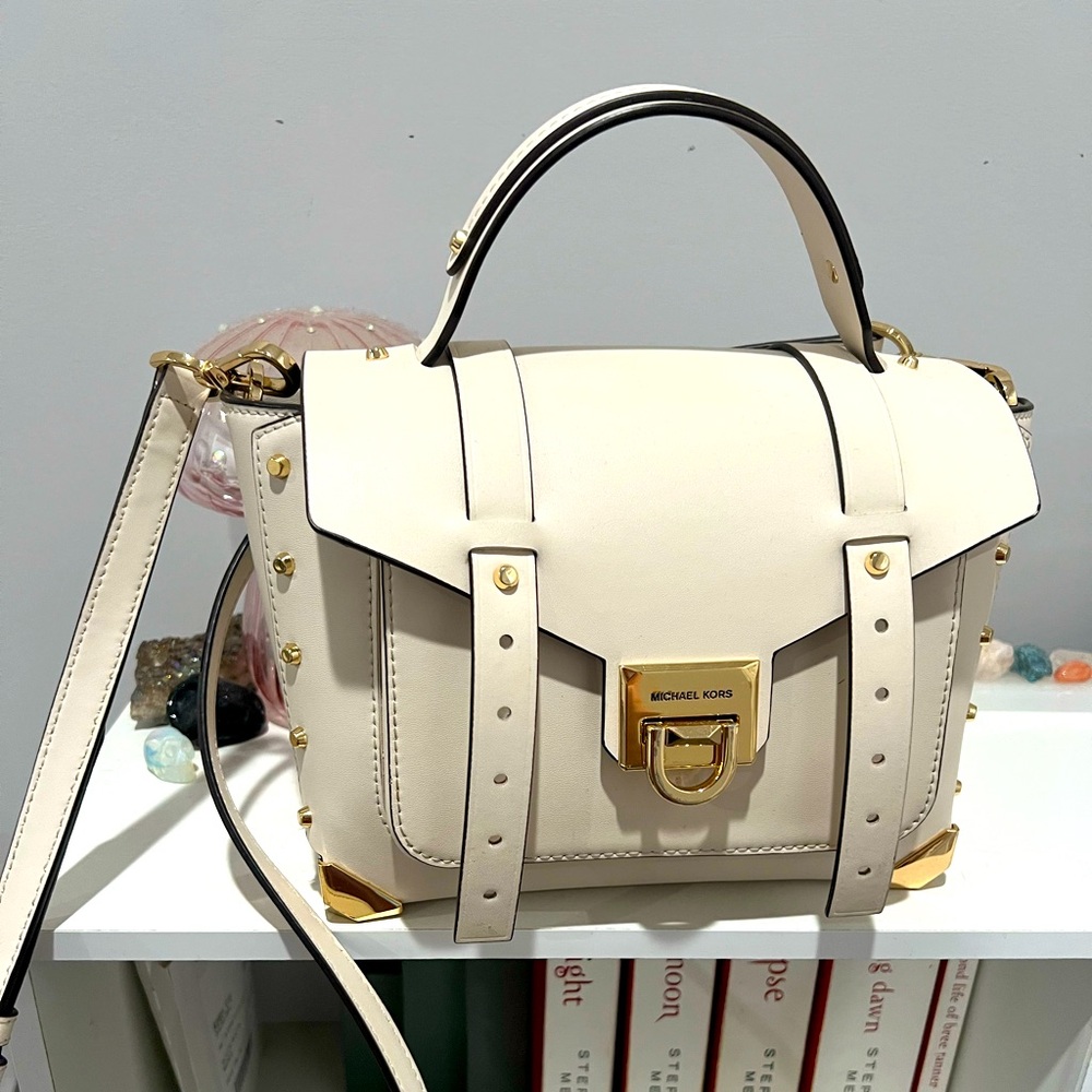 Michael kors cross body purse